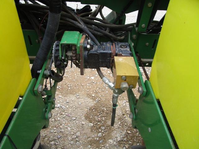 John Deere 1720 Planter