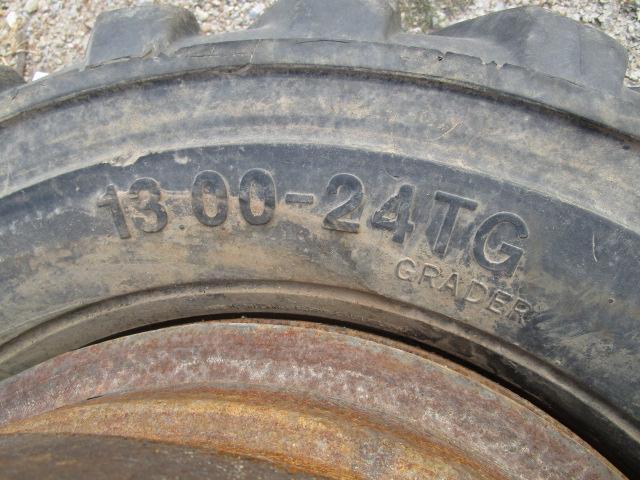 Grader Tire and 2 Wheels