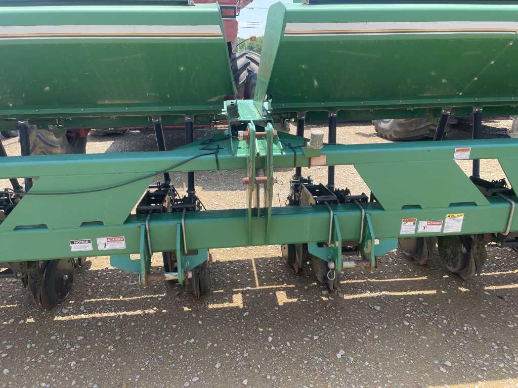Great Plains 2520P Grain Drill