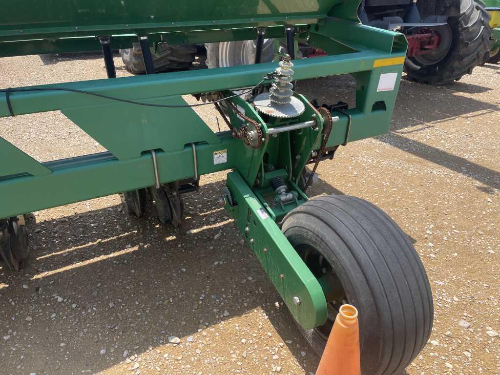 Great Plains 2520P Grain Drill