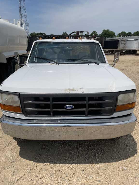 1995 Ford F-350 XL Flatbed Truck