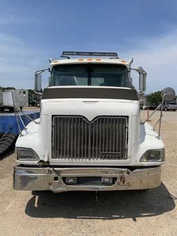 2001 International 9400i Flatbed Truck