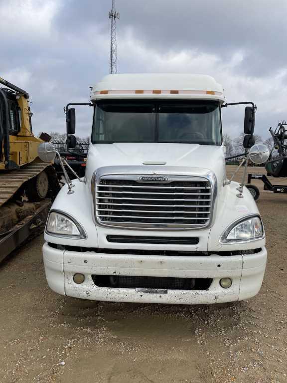 2006 Freightliner Columbia Truck Tractor