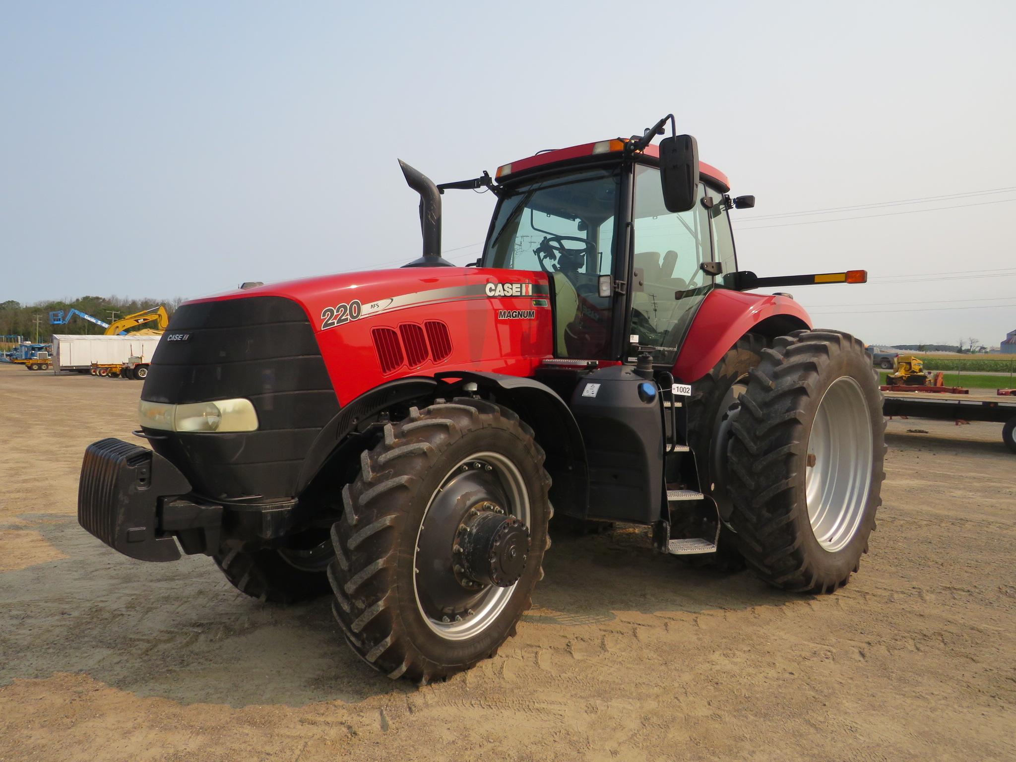 2016 CASE 220 MAGNUM TRACTOR