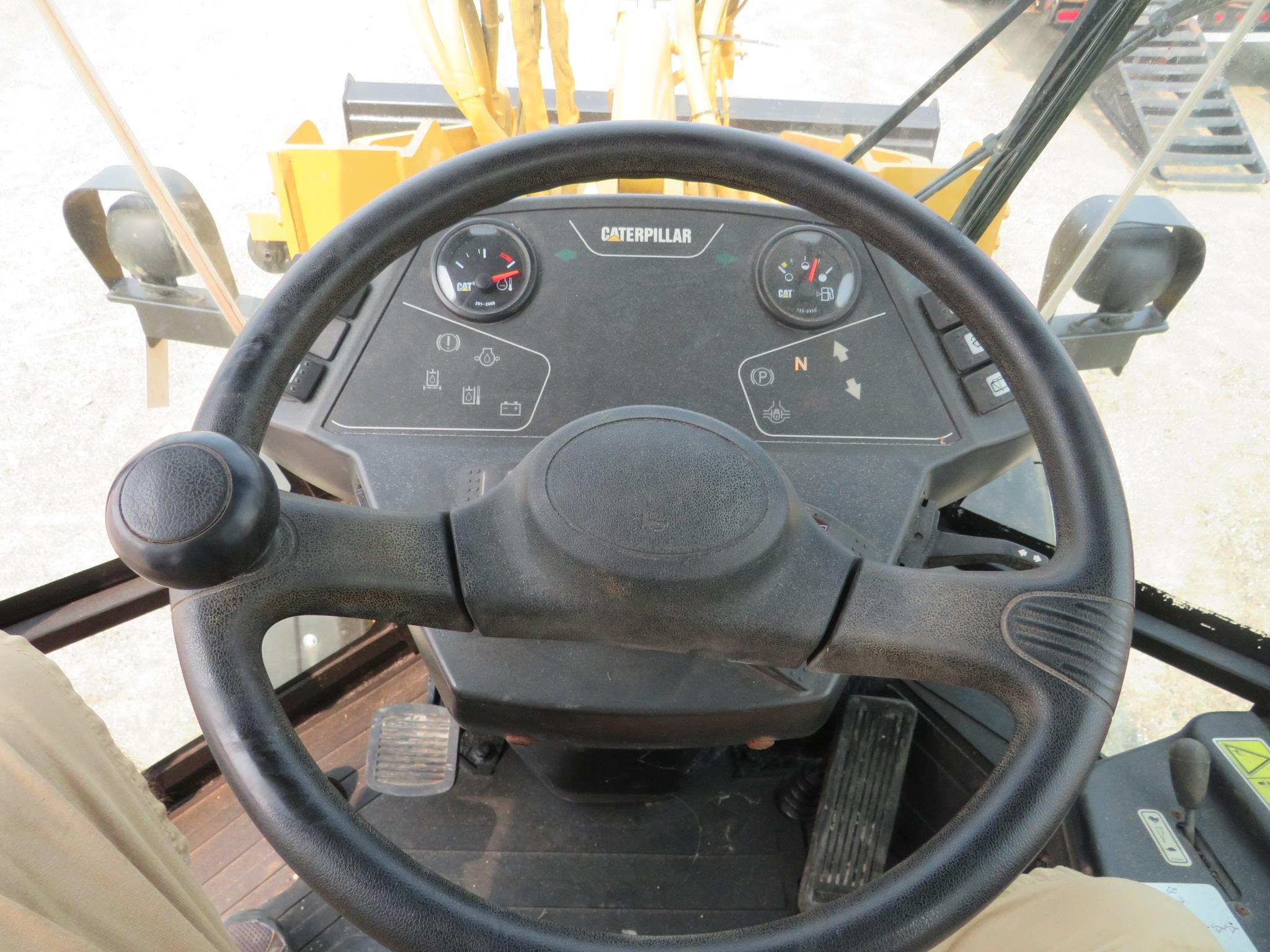 2011CAT 904H WHEEL LOADER