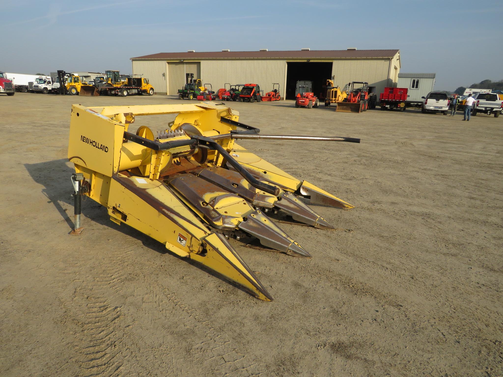 2001 NEW HOLLAND FP240 HARVESTOR W/ HAY HEAD AND CORN HEAD