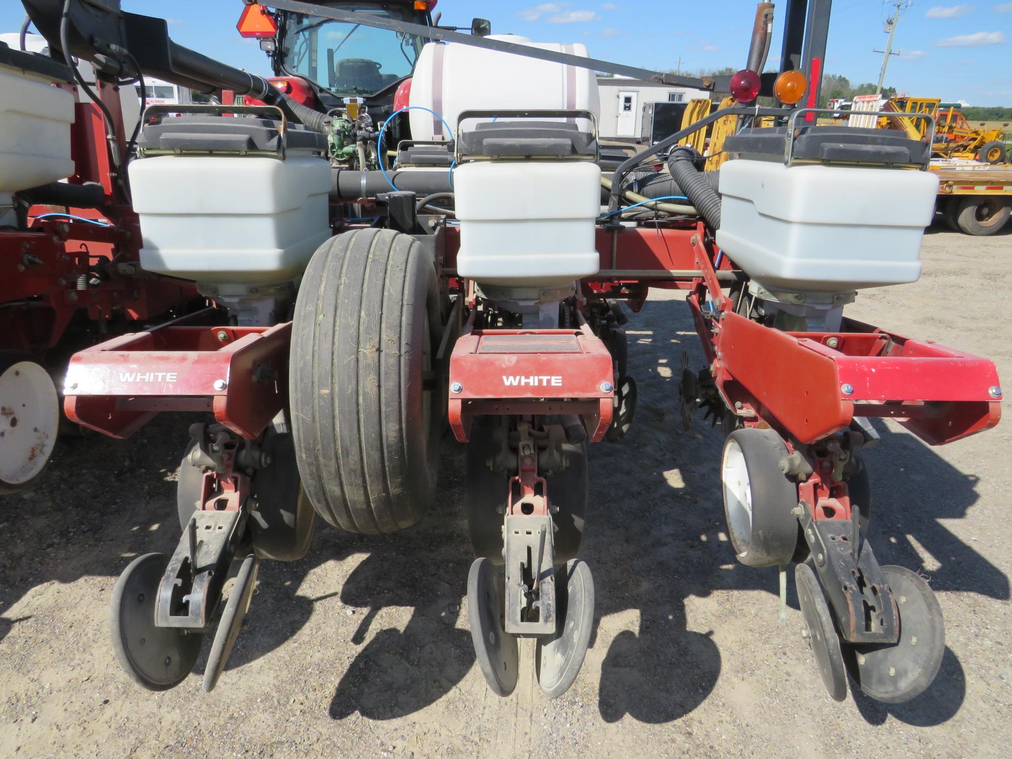 WHITE 6300 12 ROW PLANTER