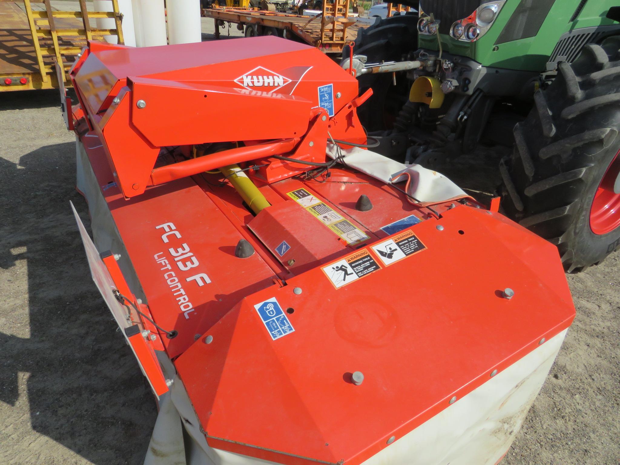 2011 KUHN FC883 TRIPLE MOWER