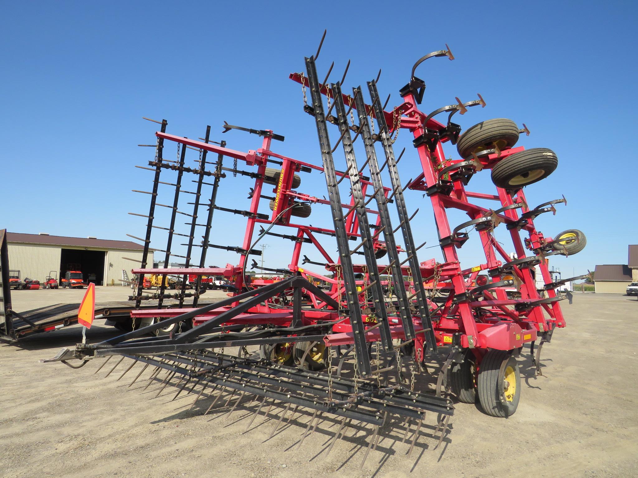 2011 SUNFLOWER 5035 'C' SHANK 32' CULTIVATOR