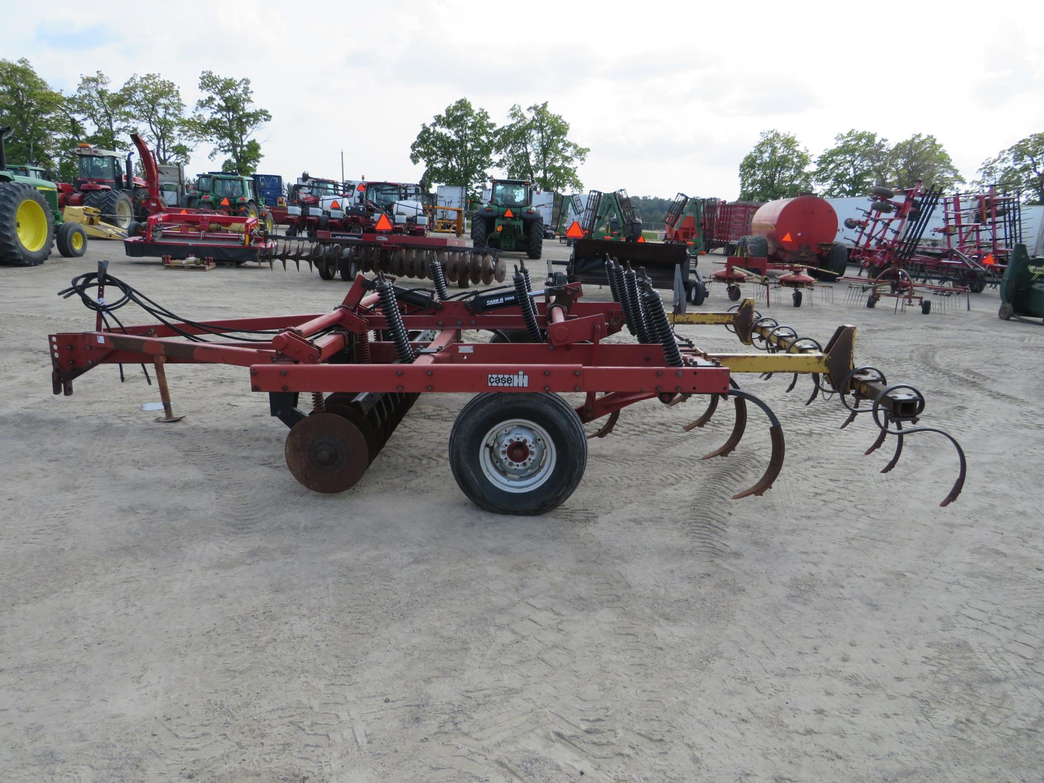 CASE IH 6500 12' 9 SHANK CHISEL PLOW