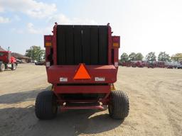 NEW HOLLAND BR740 ROUND BALER