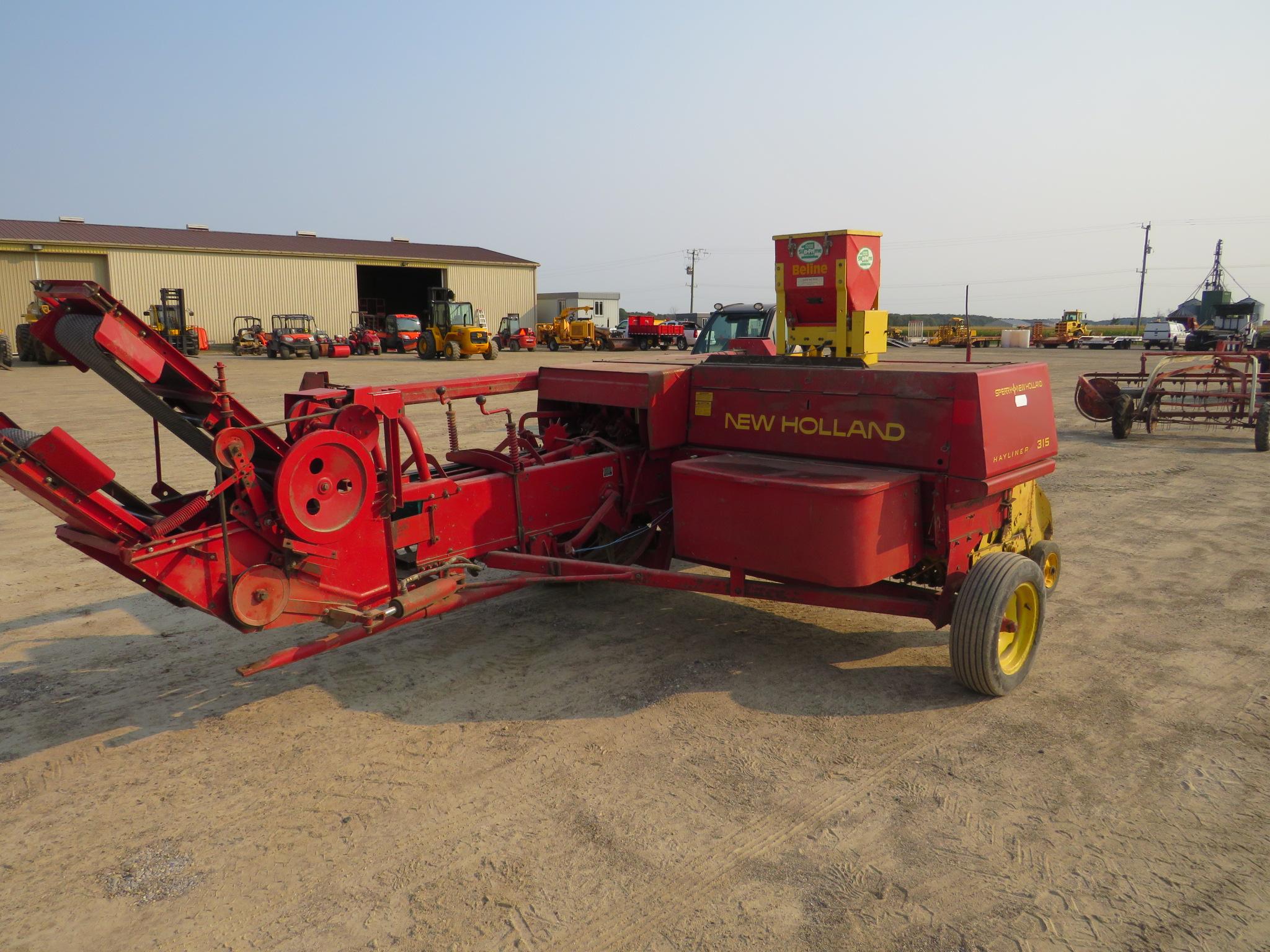 NEW HOLLAND 315 BALER W/ NH 70 BALE THROWER