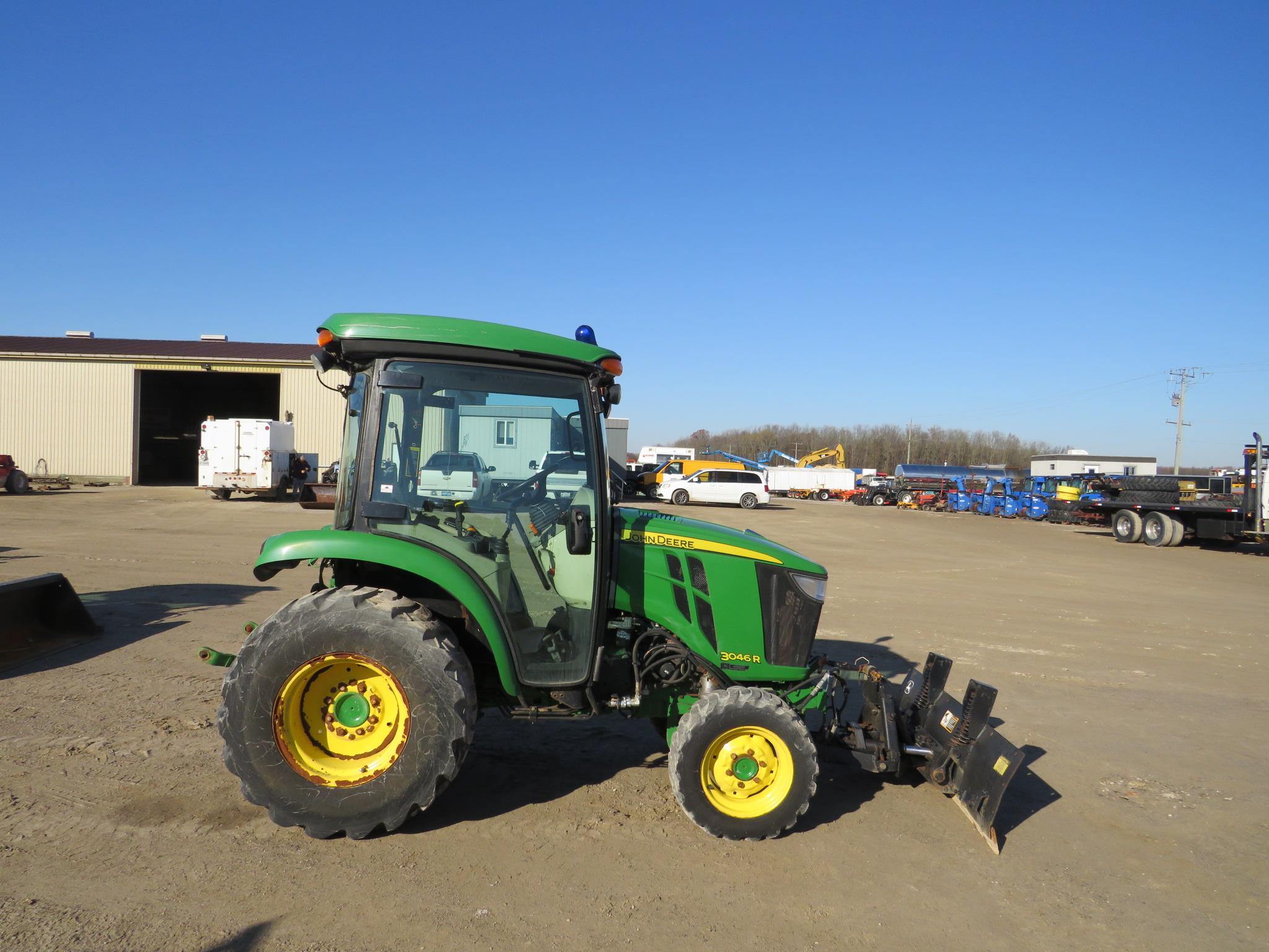 2014 JOHN DEERE 3046R TRACTOR