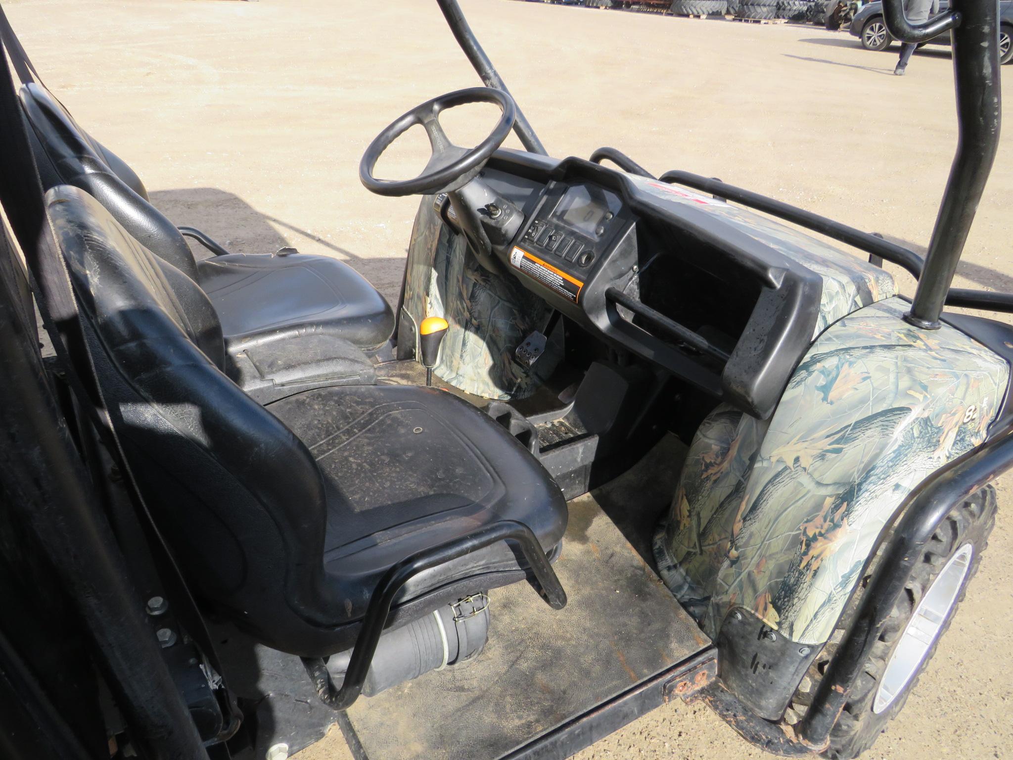 2011 JOHN DEERE 825i 2 SEATER GATOR