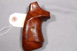 SET OF WALNUT GRIPS WILL FIT COLT PYTHON