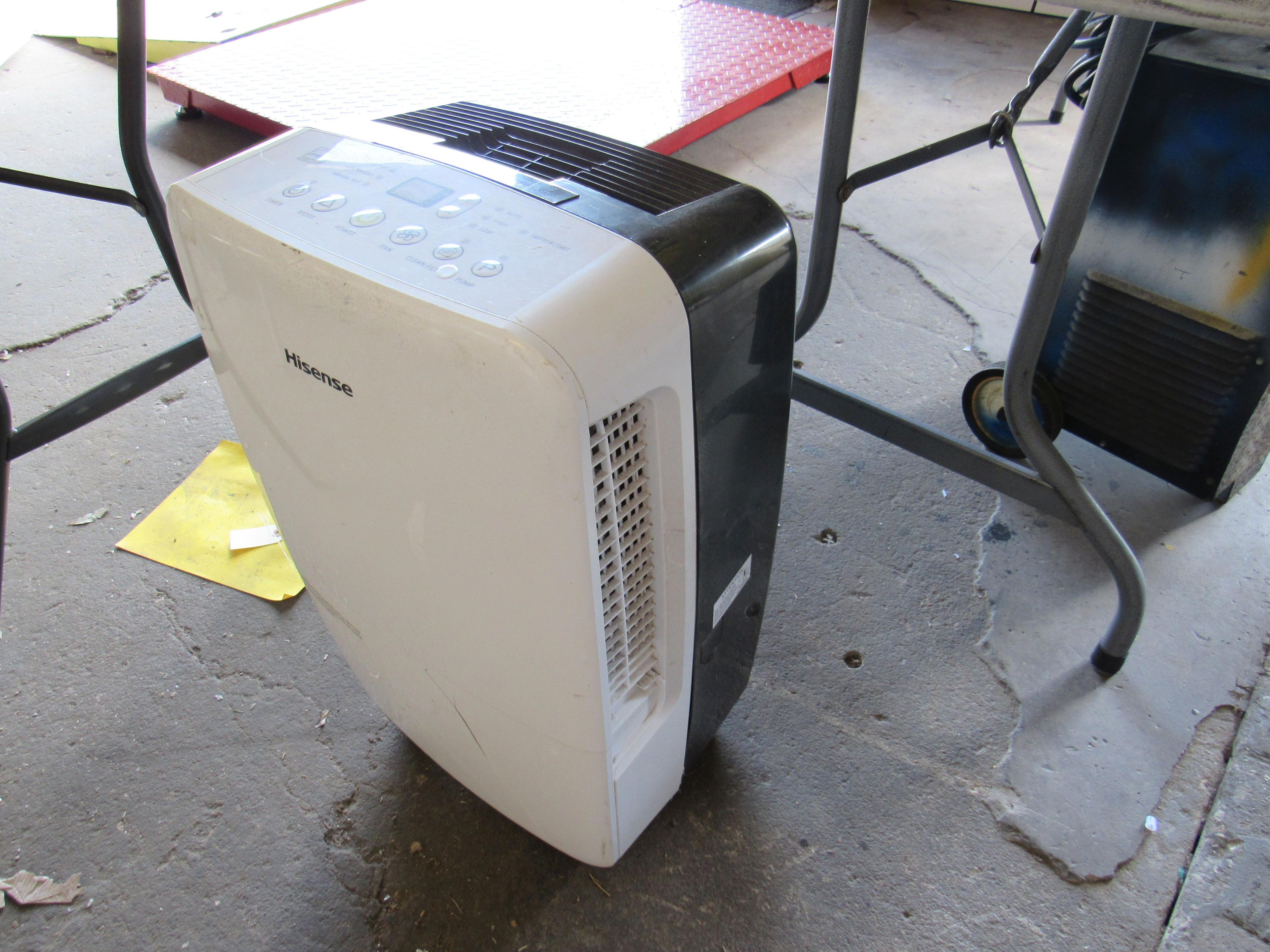 portable Hisense dehumidifier and filter (great condtion)