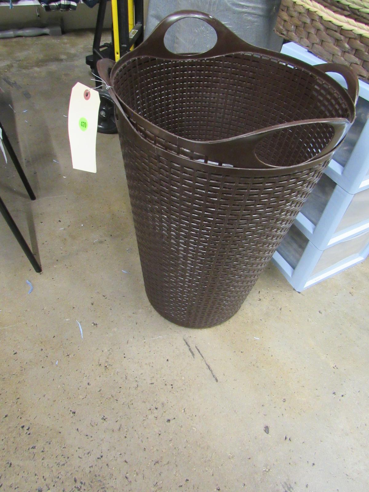 Plastic waist baskets Brown