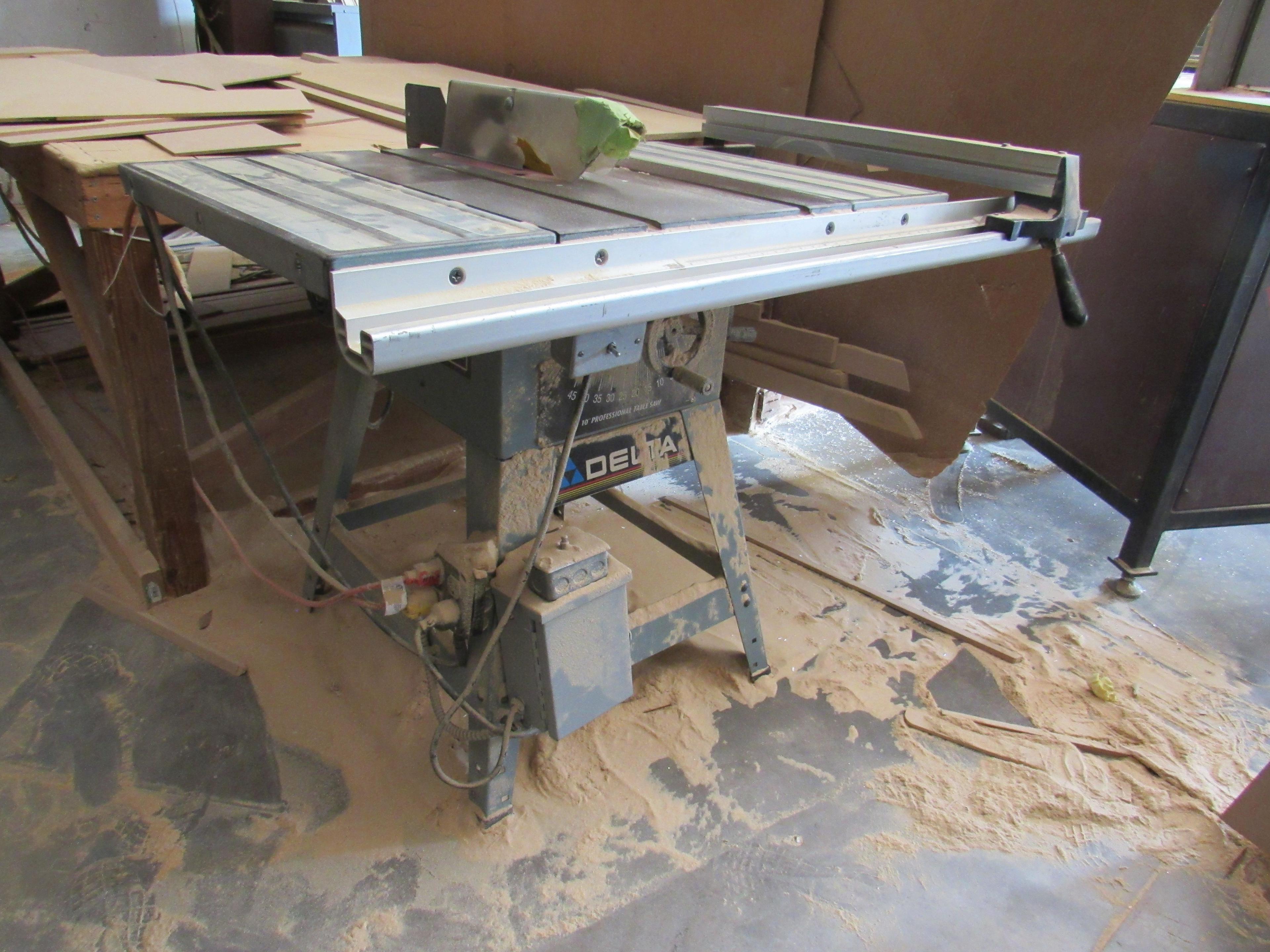 Delta 10" table saw