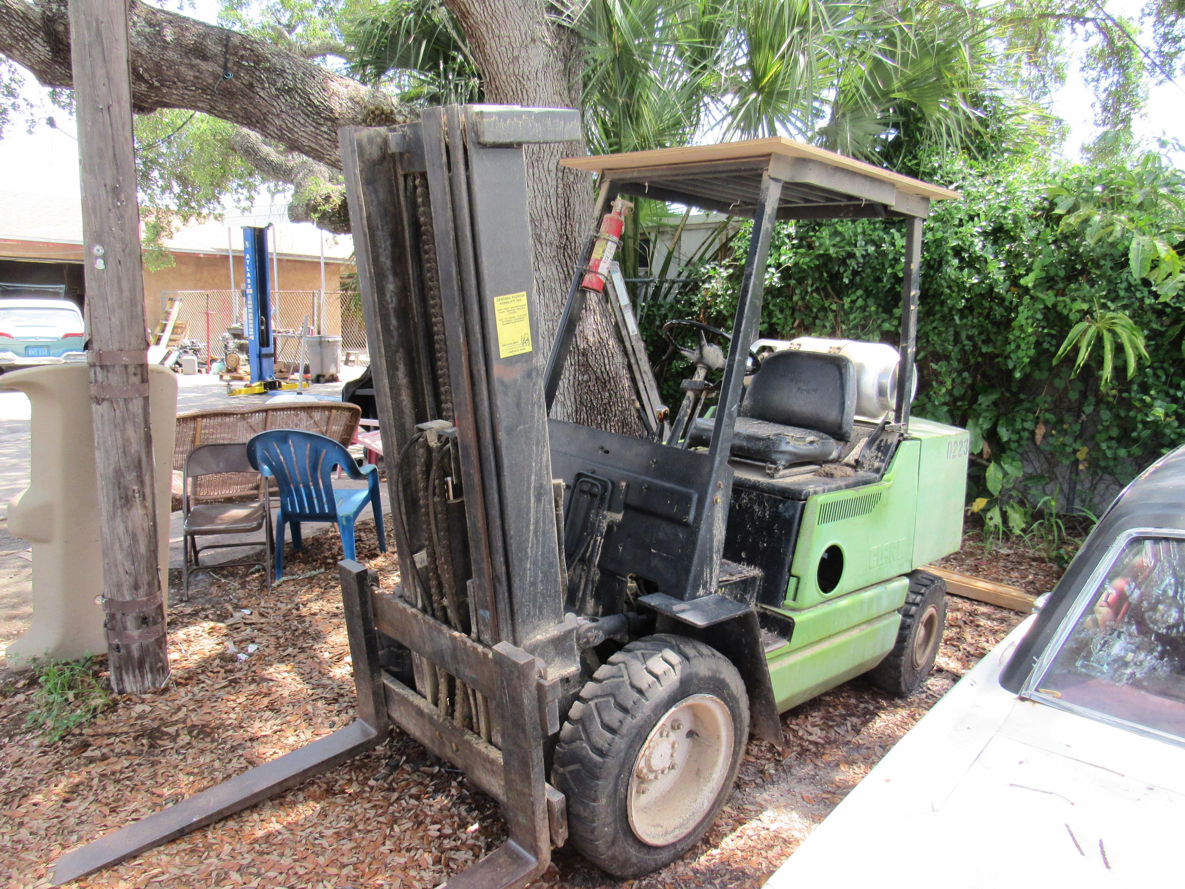 Clark 5000 lb LP forklift with pneumatic tires