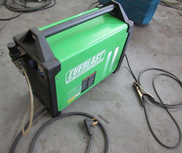 Everlast Power Plasma 80S plasma torch with extra fuses, electodes, 15' whip