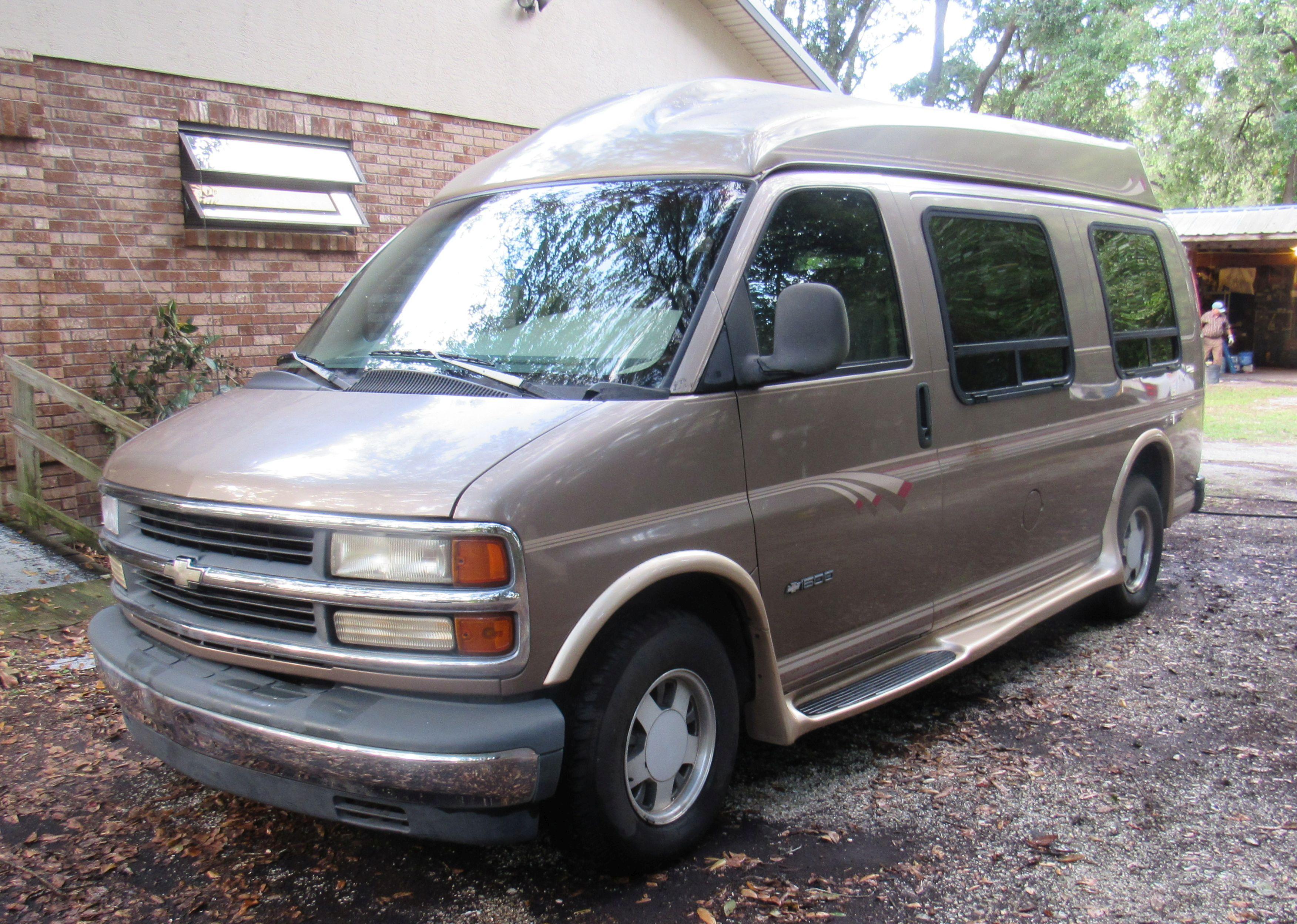 1997 Chevrolet Mvank III conversion van  with hydraulic wheel chair lift  97,000 miles