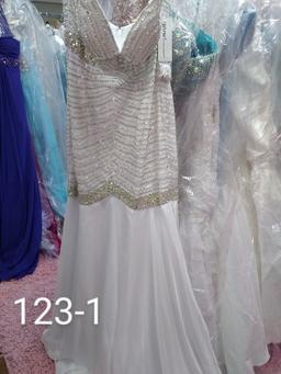 Wow Prom & Pageant. Formal Gowns & Evening Dresses size 2 & 4  for All Occasions.