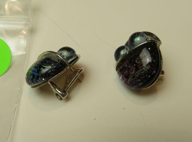 Sterling dichroic glass leverback earrings w/dyed pearl