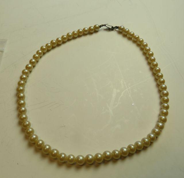 vintage 16" pearl necklace