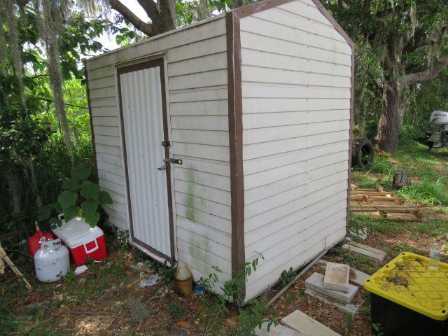 aluminum sided storage shed 8' d x 6' w x 7' h