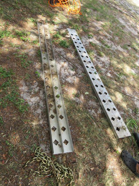 pair aluminum 8' mower loading ramps