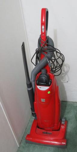 Kenmore Vacuum cleaner