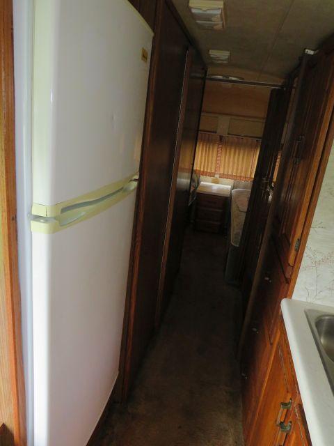 1988  29' Airstream Excello 1000 rv trailer no dents, good floor, good cabinets, good bathroom carpe