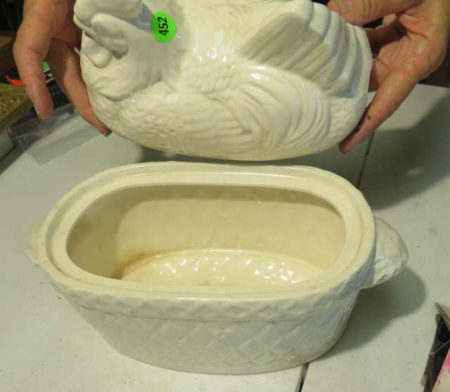 ceramic hen soup taurine (unmarked)