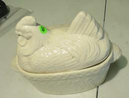 ceramic hen soup taurine (unmarked)