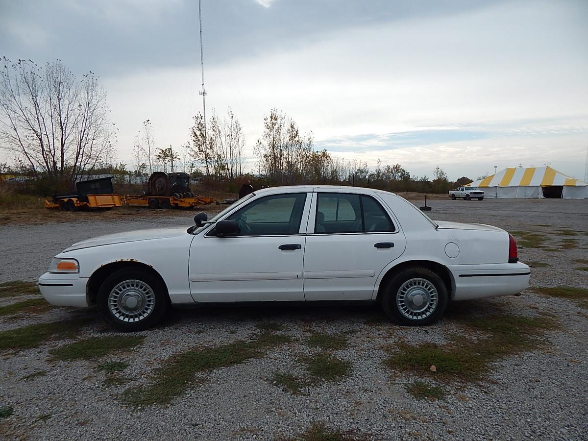 2000 Ford Crown Victoria