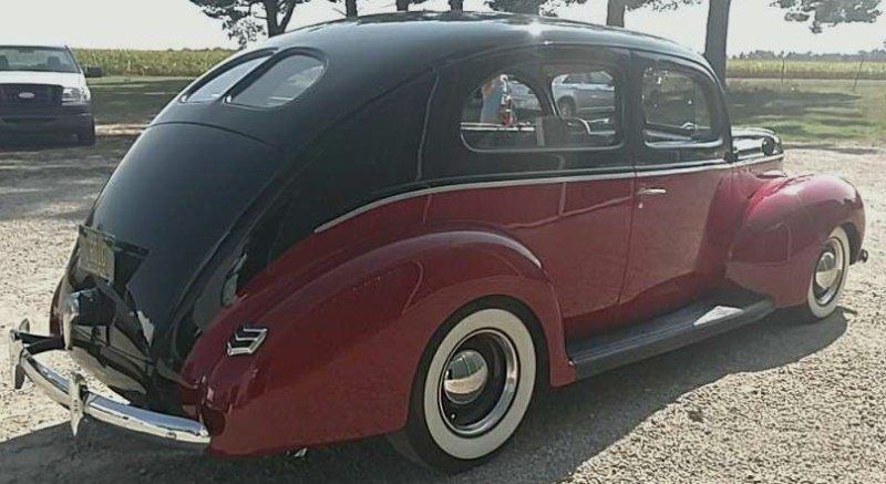 1940 Ford Deluxe