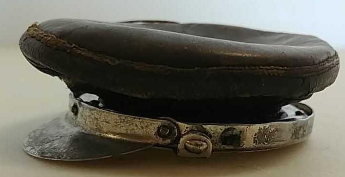 Chauffeur's hat style coin purse