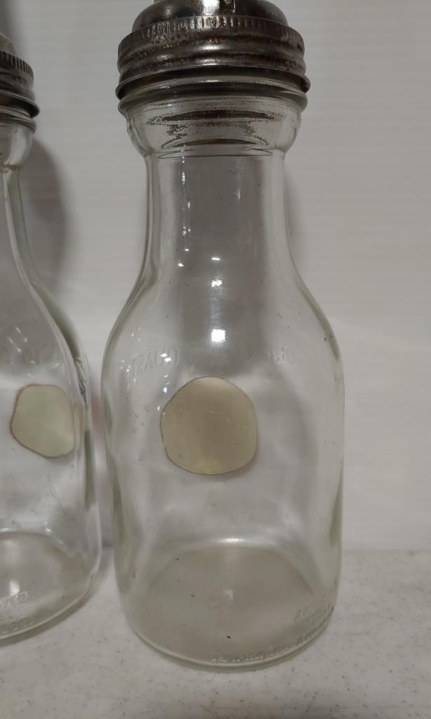 2 quart glass oil cans w/ metal spouts
