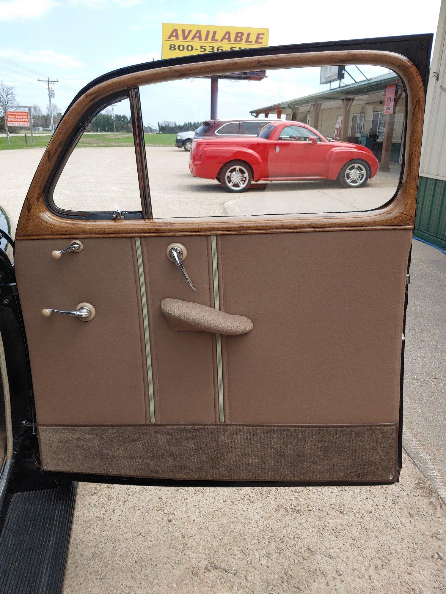 1941 FORD Super Deluxe