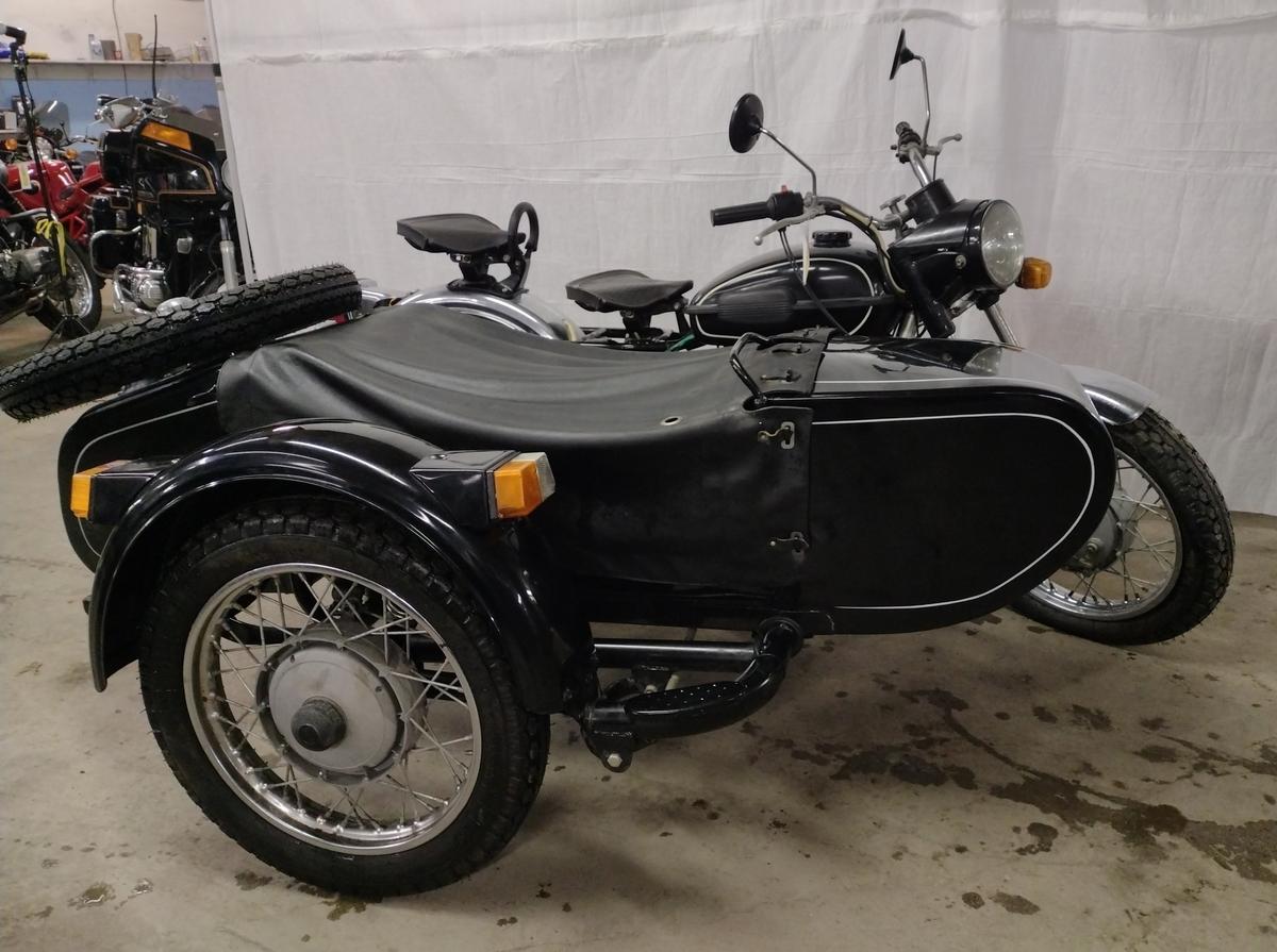 Motorcycle 1986 URAL with side car