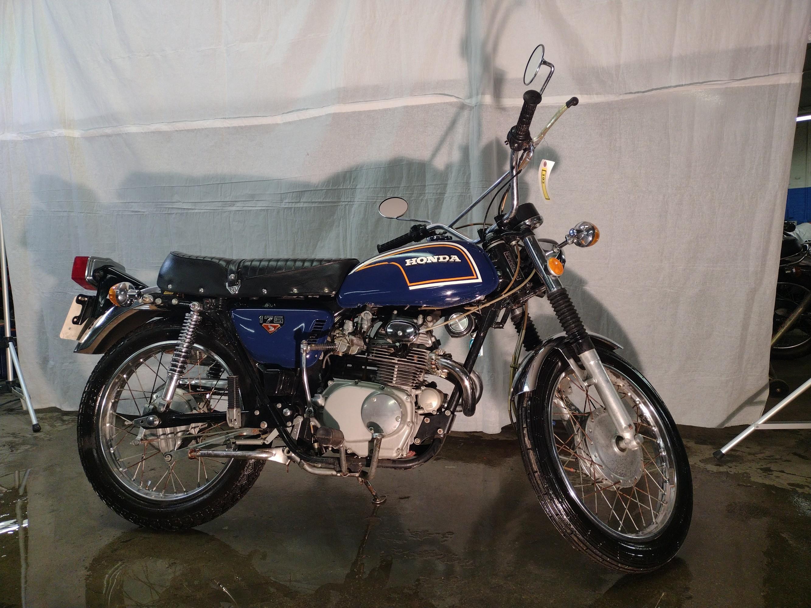 Motorcycle 1973 HONDA 175