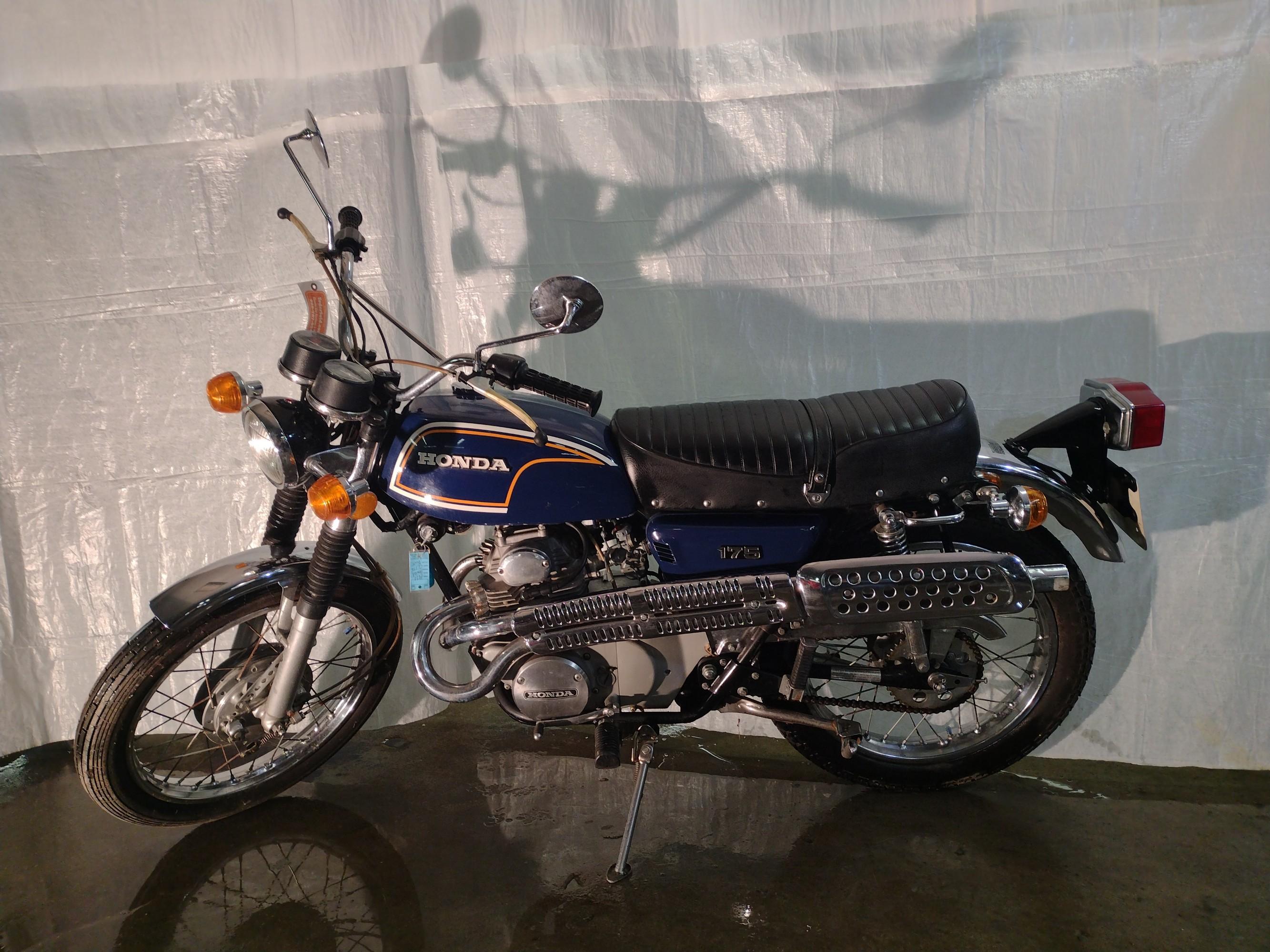 Motorcycle 1973 HONDA 175