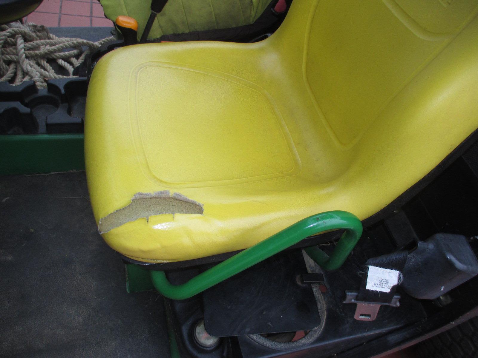 JOHN DEERE GATOR HPX 4 WD