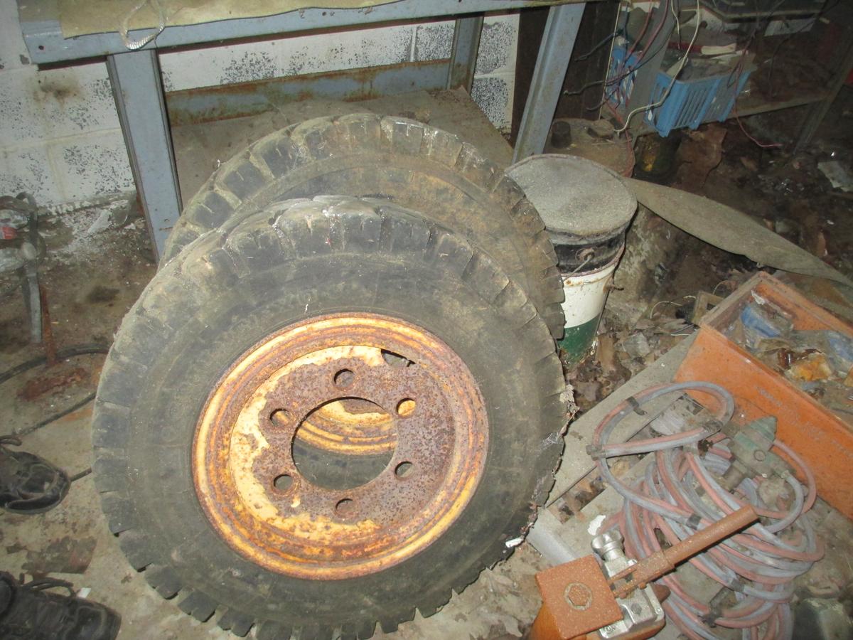 FORKLIFT TIRES & WHEELS