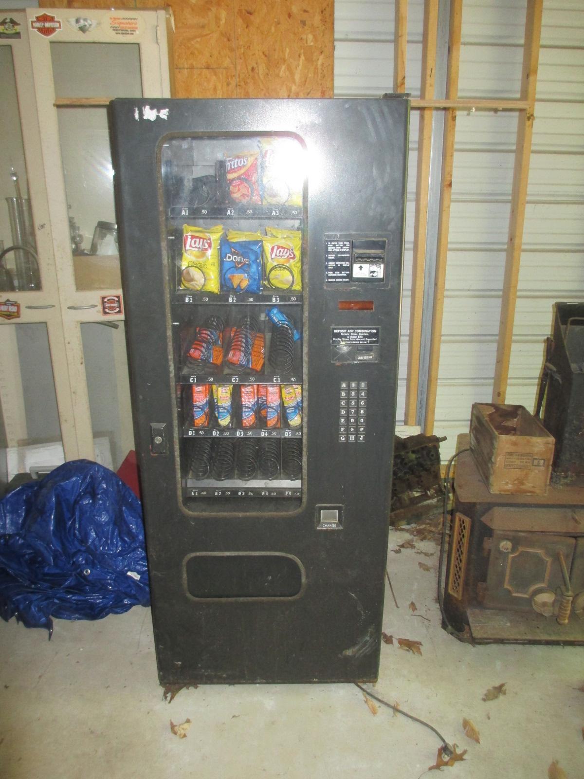 CANDY/SNACK MACHINE