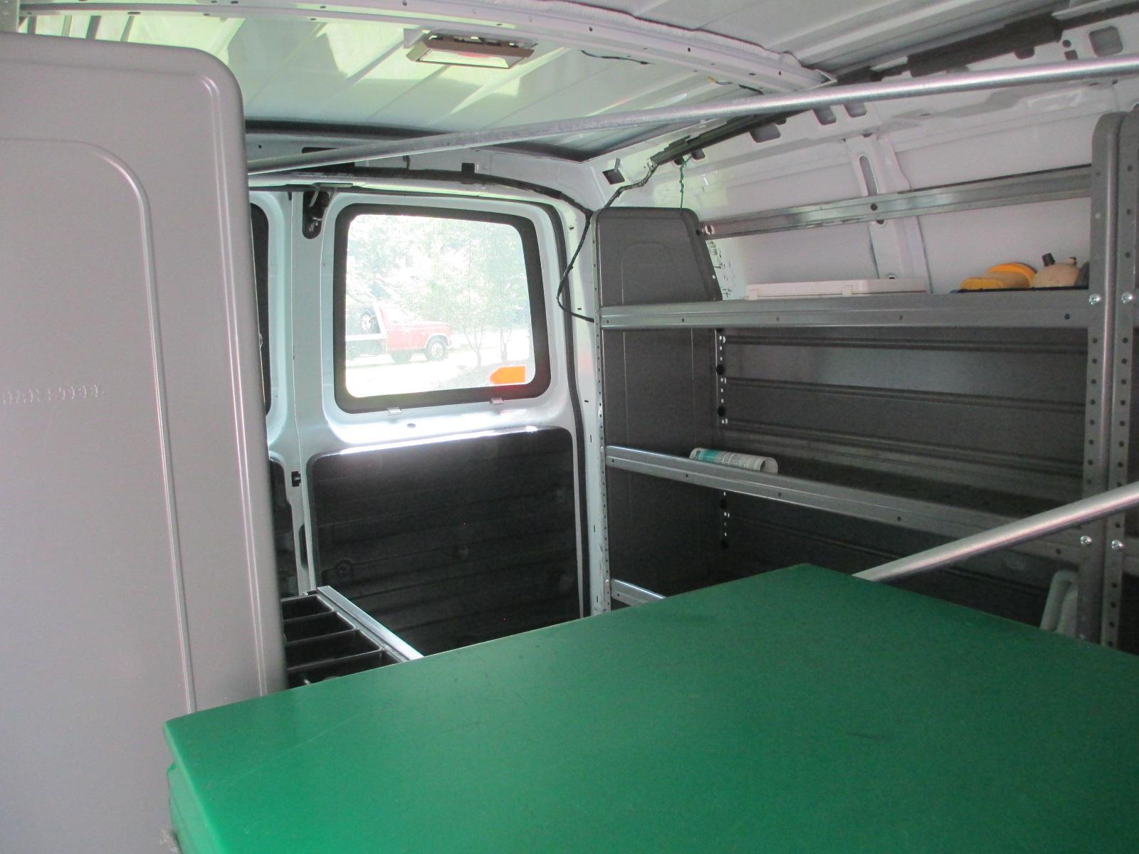 2011 CHEVROLET CARGO EXPRESS VAN-10000 LB GVW