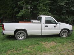 2005 CHEVROLETV-8- 1/2 TON 2 WD PICKUP TRUCK