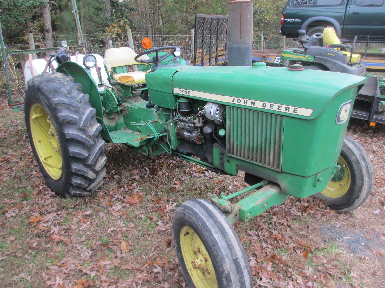 JOHN DEERE 1020 TRACTOR