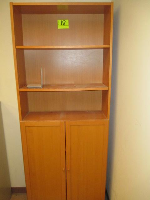 HUTCH/BOOKCASE 32 X 12X 80 IN. T