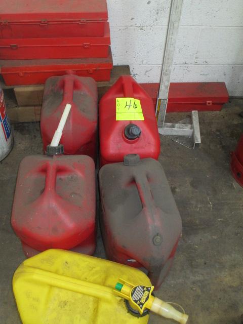 LOT-SAFETY TRIANLES & GAS TANKS